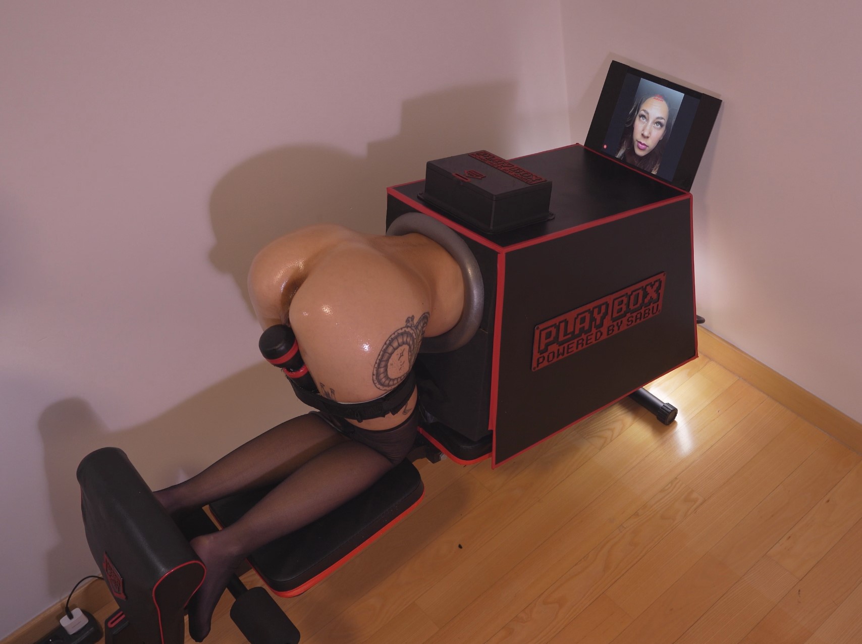 3 pic. A few more stills from the new PlayBox:Painal video, dropping tomorrow on my OF! Inspired by the @sexarcade series from the amazingly creative: @Sabu_artist https://t.co/SP1AGIHwJq