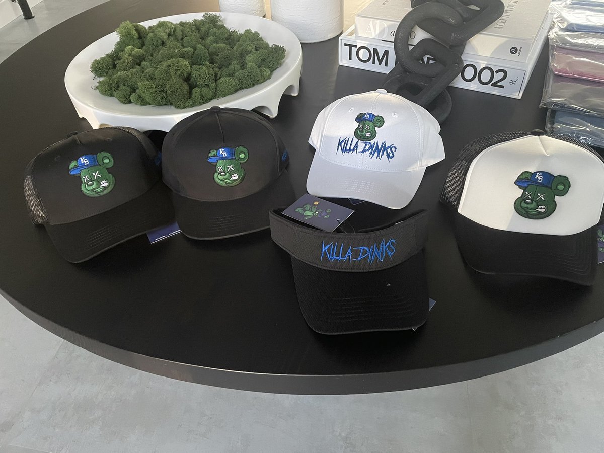 jed_131's tweet photo. ALL @killabearsnft #FloorMob holders will be rewarded with this dope @killadinks swag bundle
Hat, Keychain and Towel.
This is just one of the MANY perks of being in the Mob #crimepays Q1 we have a lot planned for holders but most importantly we are going to build TOGETHER 🫡 https://t.co/2NADqVi91A