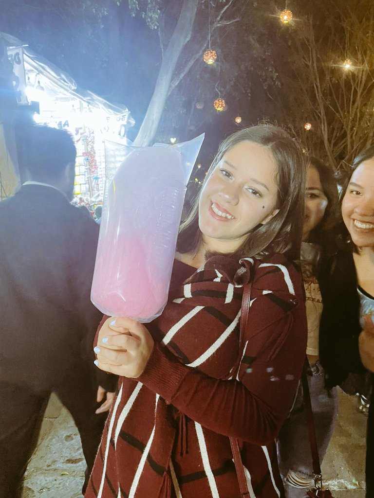 ✨️Mi felicidad es como niño con juguete nuevo ✨️
Amo los algodones de azúcar 😍 💕