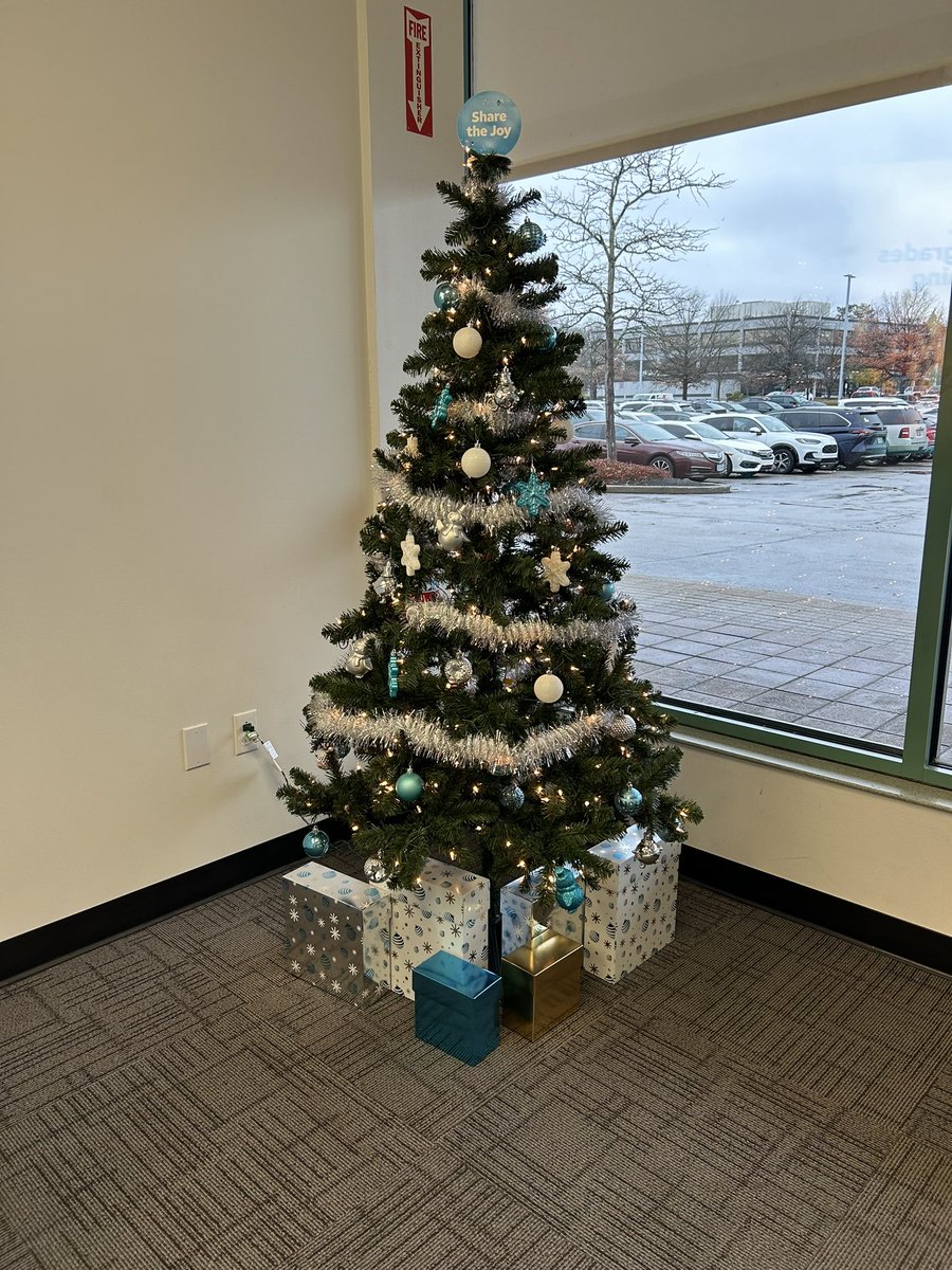 Melissa Fontanez (@mommafontanez) on Twitter photo This year’s Christmas Tree from team Indy! They had a blast decorating for the season. <a href="/TrayeValentine/">Traye Valentine</a> <a href="/OHPAunstOHPAble/">#unstOHPAble</a> #Christmas2023 #LifeAtAtt #HappyHoliday #Ohchristmastree This year’s Christmas Tree from team Indy! They had a blast decorating for the season. <a href="/TrayeValentine/">Traye Valentine</a> <a href="/OHPAunstOHPAble/">#unstOHPAble</a> #Christmas2023 #LifeAtAtt #HappyHoliday #Ohchristmastree