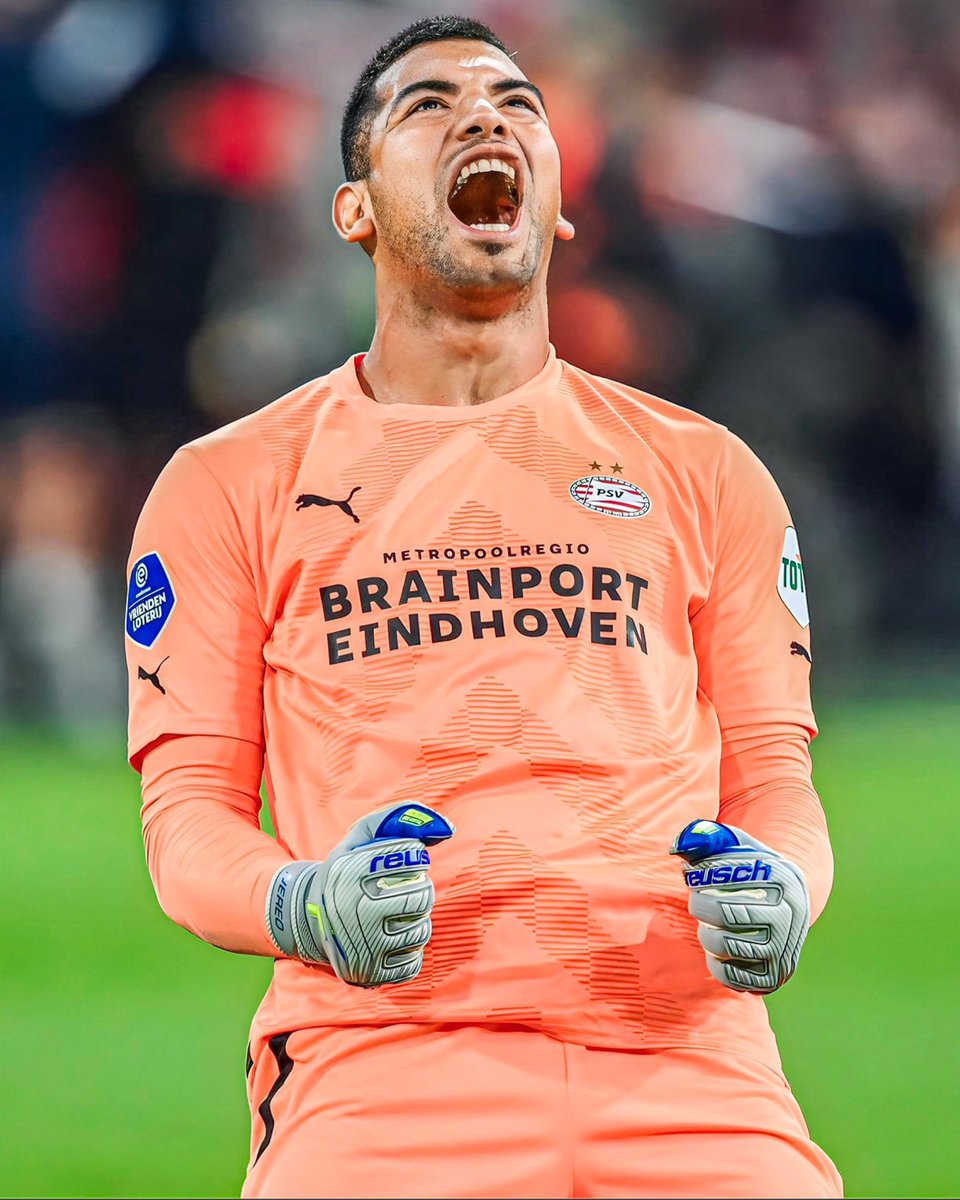 sudanalytics_'s tweet photo. 🧤🇦🇷 Walter Benítez en la Eredivisie:

➜ 1º en vallas invictas [9]
➜ 1º en goles evitados [4.39]
➜ 1º en menos goles recibidos P90' [0.4]

Arquerazo. 🔝 https://t.co/9xnYTOU2dd