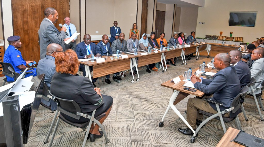 The Head of Inspections at the DCI Mr Mwenda Meme earlier today presided over the opening ceremony of the Behavioural Indicators Course attended by officers drawn from DCI, KPS and Directorate of Immigration Services. The week-long workshop is tailor-made to equip the