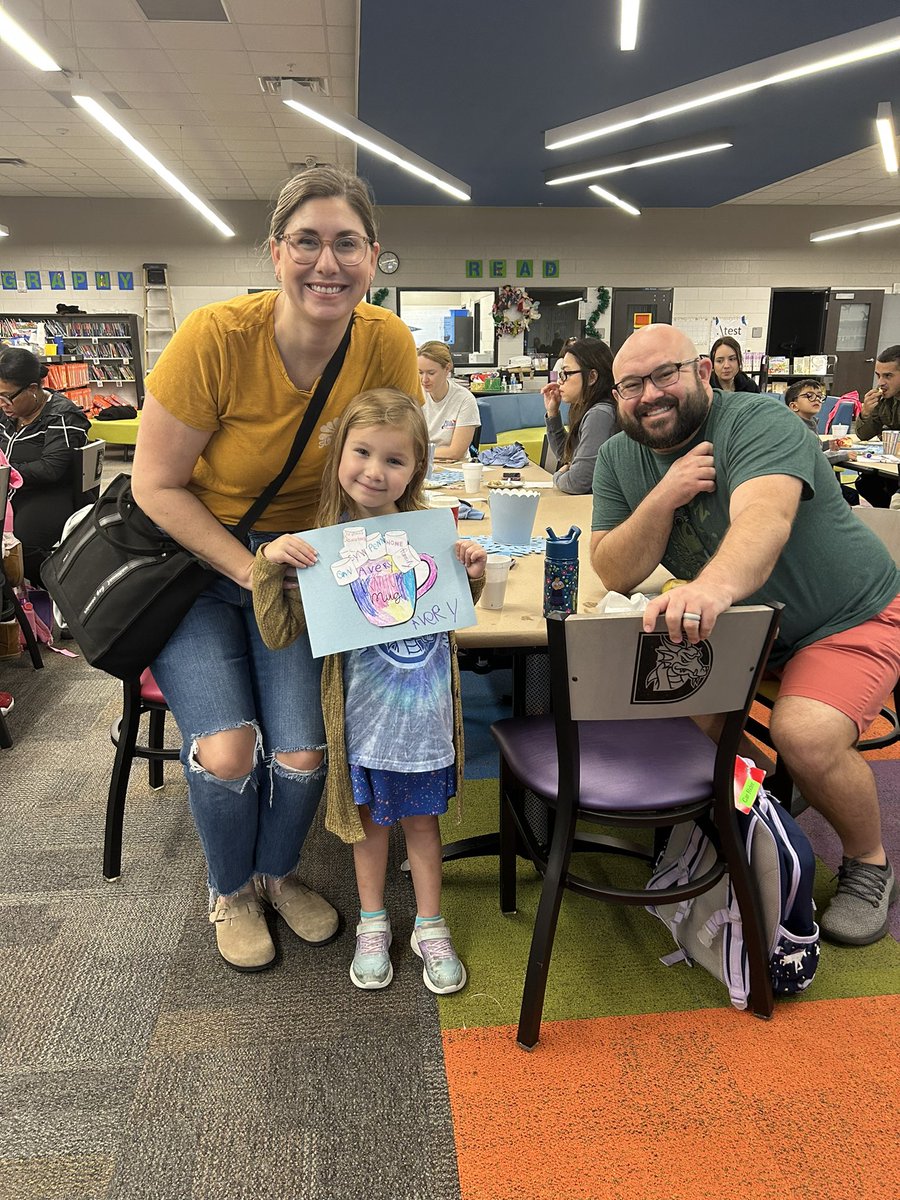 ☕️ Breakfast Club- PreK and Kindergarten 

Our first day of breakfast club was a success! 

Thank you to our Dawson families who came out to enjoy breakfast with their little one today. 

Looking forward to a dawsome day two of breakfast club tomorrow with our 1st grade families!
