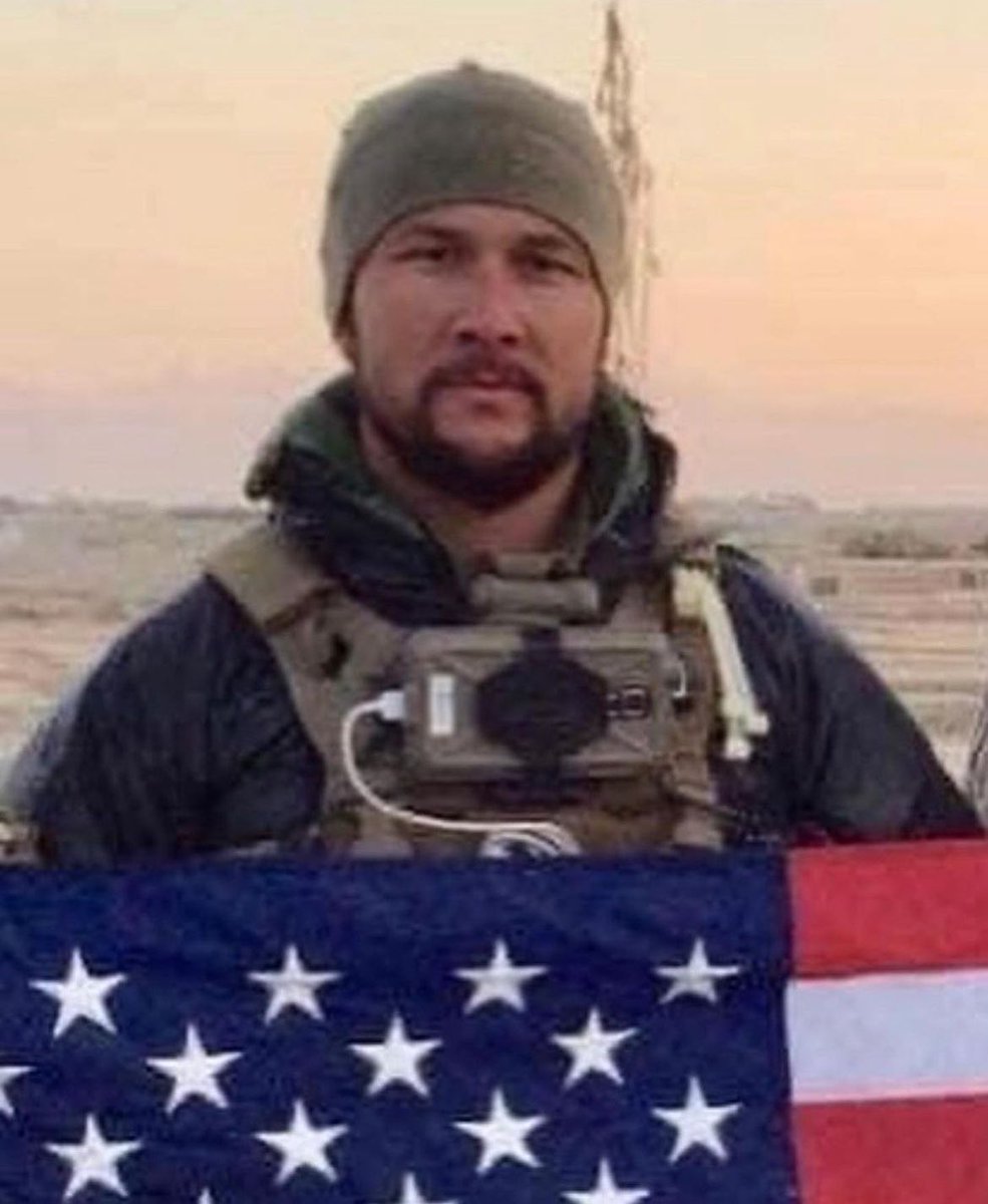 op_hawkeye's tweet photo. 11.27.2018 ~ Captain Andrew Ross 🇺🇸

#OpHawkeyeRemembers #AndrewRoss #DrewRoss #USMA #3rdSFG #BronzeStars (2) #PurpleHeart #DeOppressoLiber
 
📜 https://t.co/Rnkz3YIEEr
📜 https://t.co/BBn6mjtBxr
📜 https://t.co/Ba8ARWw8SS
🎥 https://t.co/rJivzLoXaT
📰 https://t.co/KgFuCpQ5GY https://t.co/rU9Vsw52Bf