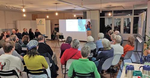 Kom je ook? 6 december a.s. (en elke eerste woensdag van de maand) organiseren Platform Duurzaam Wageningen, Grootouders voor het Klimaat NL en Pauline Schakenbos (de klimaatburgemeester) #Klimaatcafé in Zaal XL van Thuis Wageningen. Aanmelden is niet nodig. De toegang is gratis.