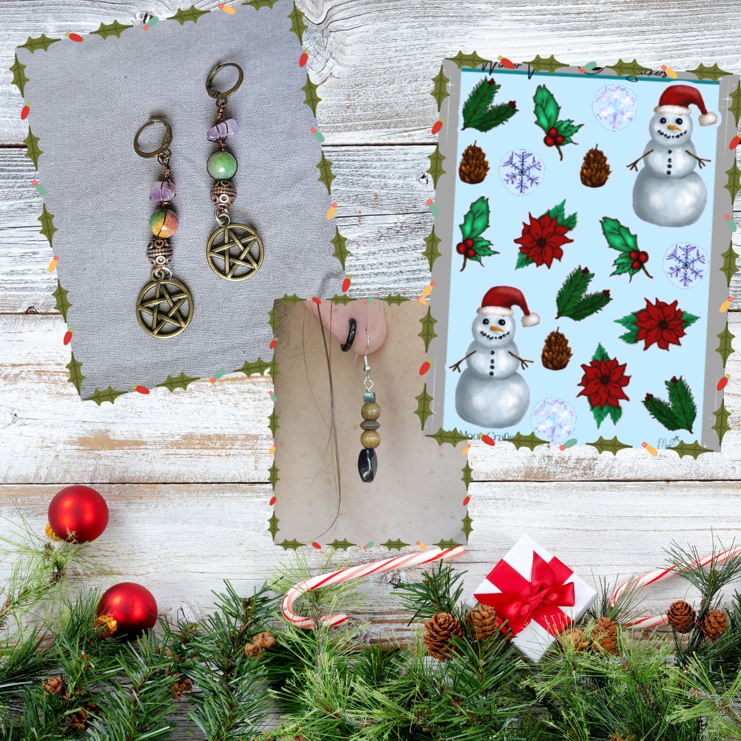 MelMoonCrafts's tweet photo. First sale of the shopping season!  25% entire purchase of Jewelry, Vinyl, Stickers, Paintings, EVERYTHING!!!!  Starts today, November 27th, through December 4th (12am).
https://t.co/XcfTIGJzT5 https://t.co/6mSXkDzT8r