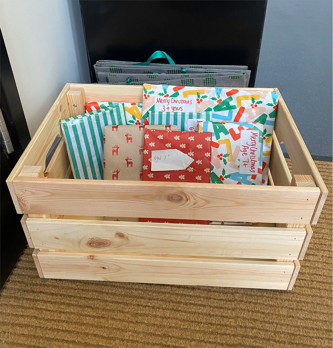 Bradford 2025 (@bradford2025) on Twitter photo 📍Until 4th Dec, the BD25 office is acting as a public drop-off point for the National Literacy Trust’s Christmas book gifting campaign. 📚🎁
🎀 To gift Bradford's children: buy a book, wrap it and write on the book’s appropriate age (+ a message if you wish!)
<a href="/Literacy_Trust/">National Literacy Trust</a> 📍Until 4th Dec, the BD25 office is acting as a public drop-off point for the National Literacy Trust’s Christmas book gifting campaign. 📚🎁
🎀 To gift Bradford's children: buy a book, wrap it and write on the book’s appropriate age (+ a message if you wish!)
<a href="/Literacy_Trust/">National Literacy Trust</a>