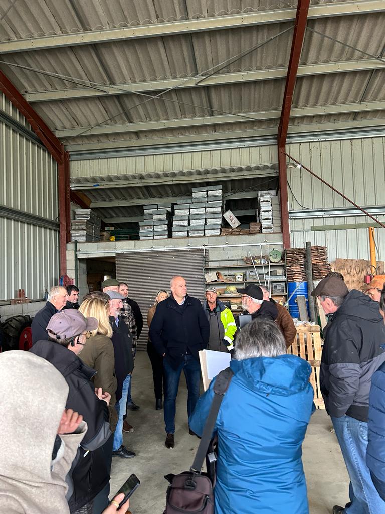 FDSEA31's tweet image. Mobilisation sur l'eau, avec la présence de @rousseautrocy Président de la @FNSEA
Matinée consacrée à la visite d'exploitations agricoles &amp;amp; après-midi autour d'une réunion où l'ensemble des agriculteurs de la région se sont retrouvés nombreux
Ensemble soutenons l'agriculture ! 💪