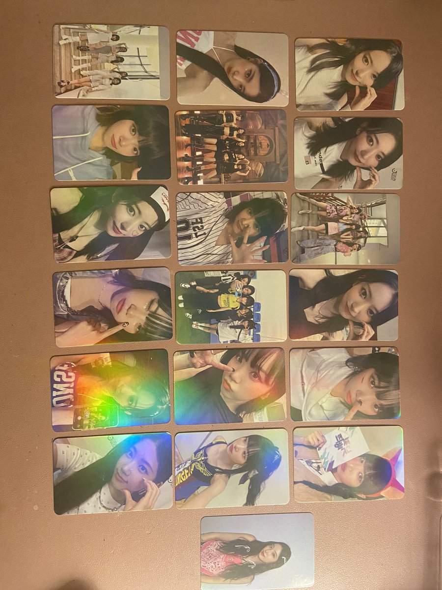 jujuseung's tweet photo. ⋆₊˚ wts lfb ph reselling | #strawbaericartz ୧ .ᐟ

   ⭐ holo lomocards
   🍥  ₱10 ea + fees

  ★ onhand, more pics below
  ★ payo | 3 days dop
  🚚 — sdd &amp; sco
  💳 — gcash &amp; cod
 
 Ꮺ ָ࣪   ⋆ reply / dm “mine” ! https://t.co/UMiMKpT0sC