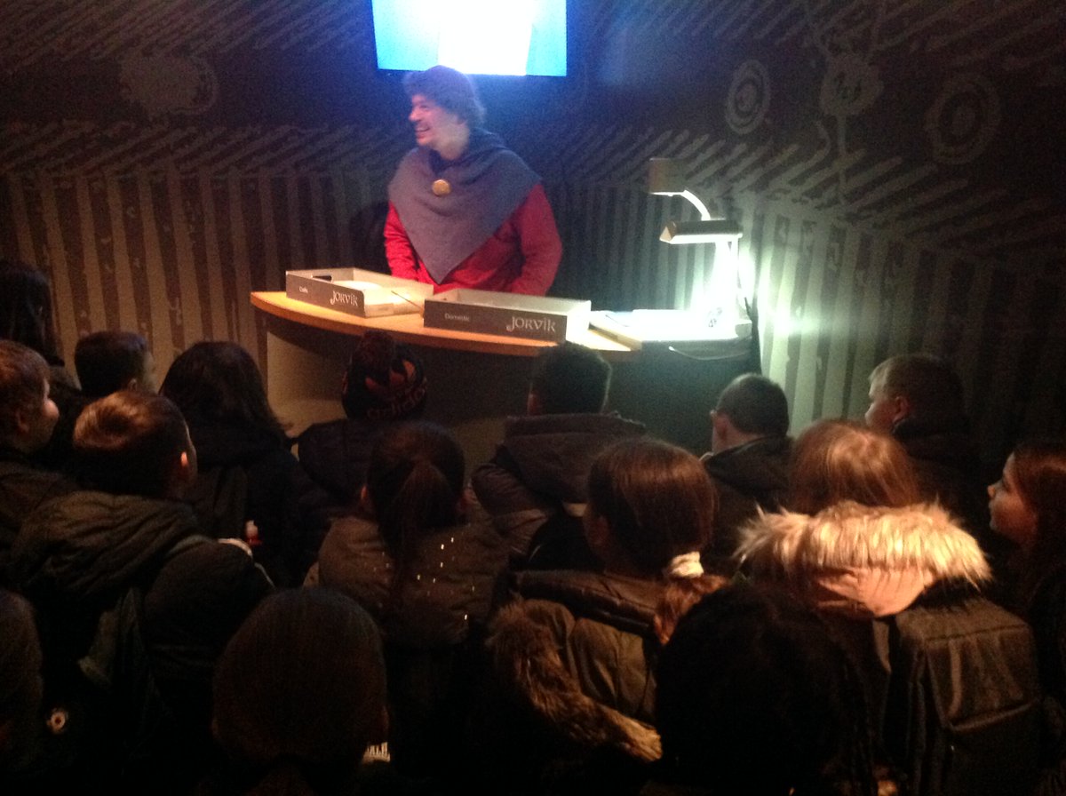 Y5ClassWarwick's tweet photo. We really enjoyed our visit to @JorvikViking last week! It was fantastic to have a workshop focusing on weapons and armour! @MeadsteadPA https://t.co/KOprONBYNS