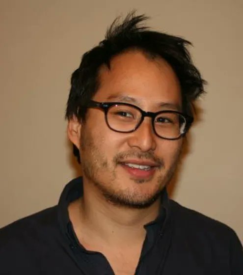 CMCW is delighted to host Mind Sweeps-- a series of online conversations about decolonial world literatures

This Wednesday 5.30–6.30pm, <a href="/RichardJeanSo/">Richard Jean So</a> (McGill University) discusses the relationship between new online writing platforms and social movements

DM for info + access!