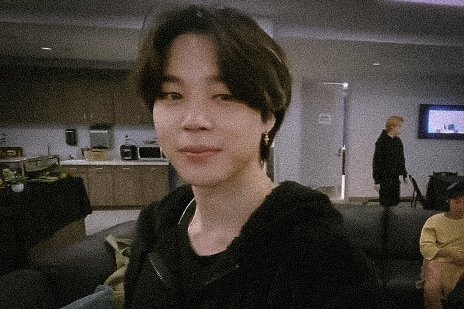 hourlyjimineyes's tweet photo. jimin is so beautiful ✧.* https://t.co/KXJcrrAaKk
