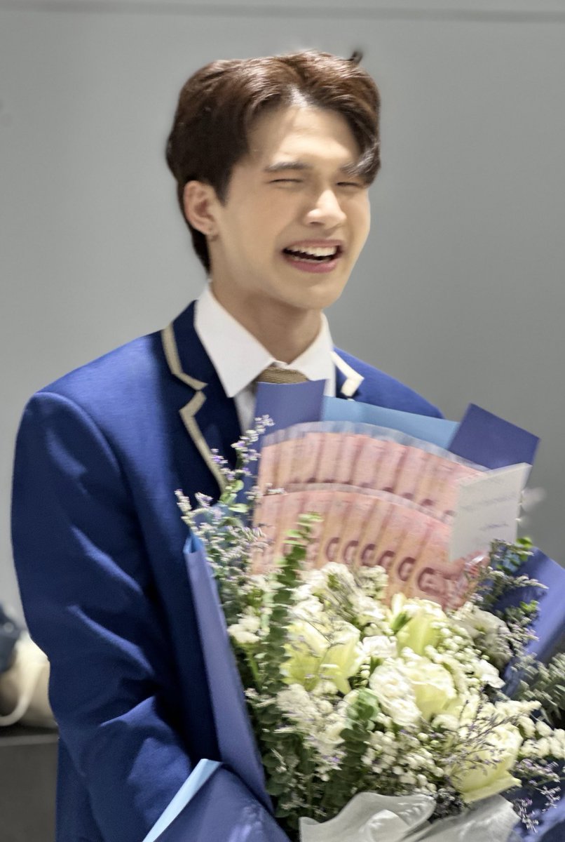 เอาละวันนี้วันลอยกระทง 
ใครมีคำคมมาจีบเจ้าบ้านบ้าง 
แอดมินให้ 10 คนแรก 
คนละ 100 บาท 
กติกา แค่รีทวิตนี้
พร้อมพิมพ์คำคมจีบใต้โพส 
และติดแฮชแทคด้านล่างนี้ 
#Maniact 
#Maniact_sn1 
หมดเขตเที่ยงคืนนี้ เริ่มเลย....