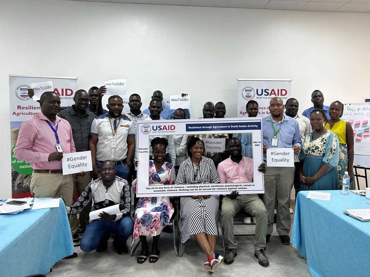 rassactivity's tweet photo. Join us in the global fight against GBV🌍🤝 USAID RASS today hosted a coffee talk in Juba for #16Days of Activism against GBV. Staff reflected on gender equality &amp; pledged their contribution to ending GBV. Male allies &amp; safe workspaces are crucial!  🚫 #GenderEquality #EndGBV https://t.co/dGIZ7dU8xH