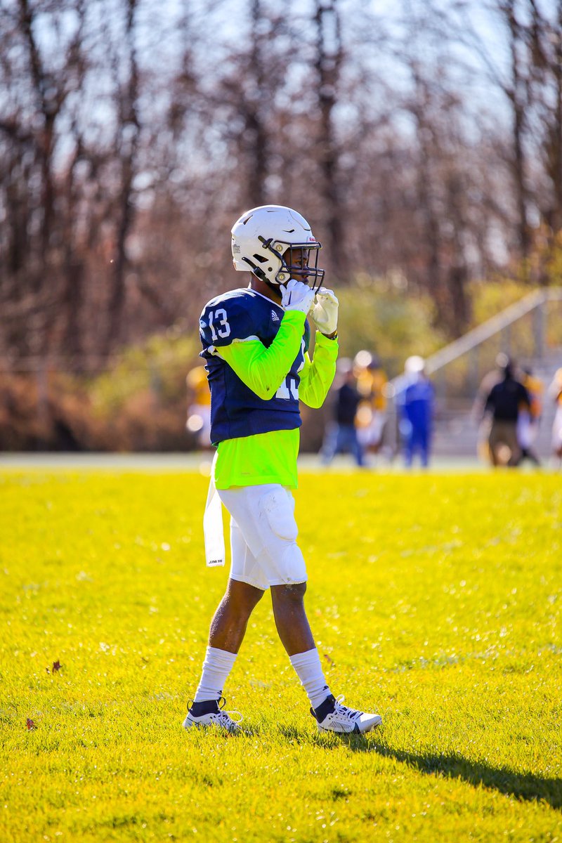 4EvaRomess's tweet image. End of the year film is out recruitment is 100% still open  5’9 155 with a 2.33 gpa and rising hudl.com/v/2MbWpH