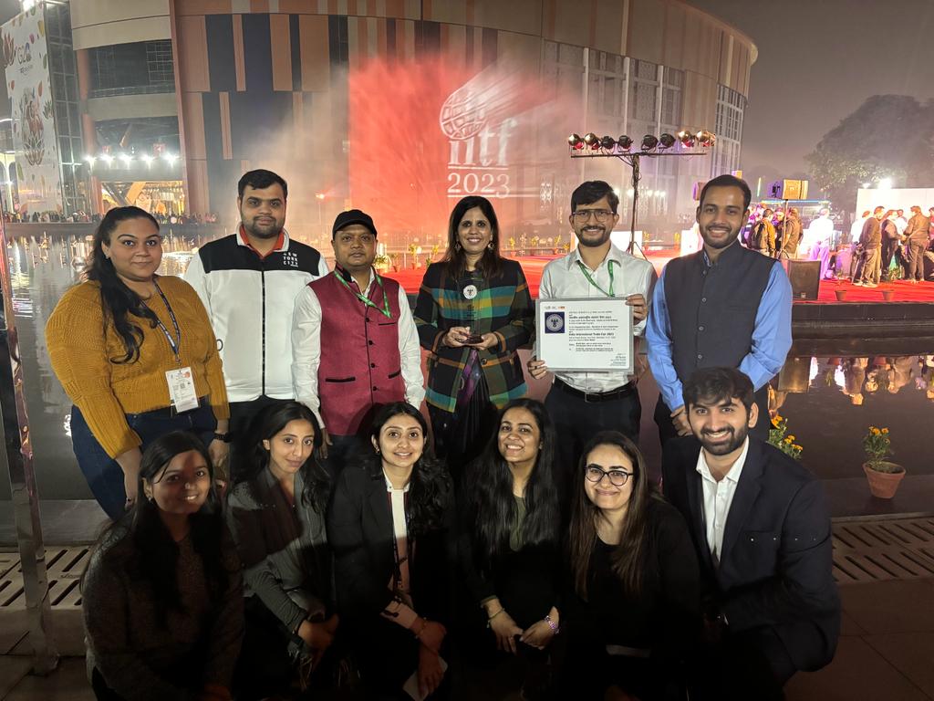 drkajal_ias's tweet photo. 🏆 Thrilled and honored to receive the Silver Award at IITF-23 for GI Pavilion! 🥈 Grateful for the recognition and proud of my incredible team. This achievement is a testament to our hard work and dedication. Thanks to all who supported us on this journey! 🙌 #SilverAward 🚀 https://t.co/2ss2rQvsVR