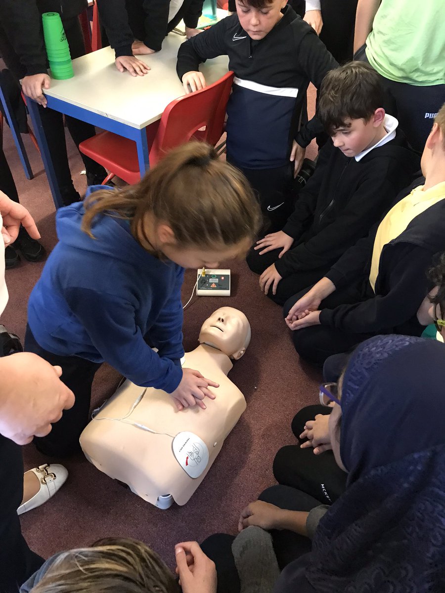 HilltopMedway's tweet photo. Year six weβre lucky to have Mrs Eddy come and teach them how to use a defibrillator and do CPR. #SFLT #Respect #excellence #care https://t.co/pzQaitGWN2