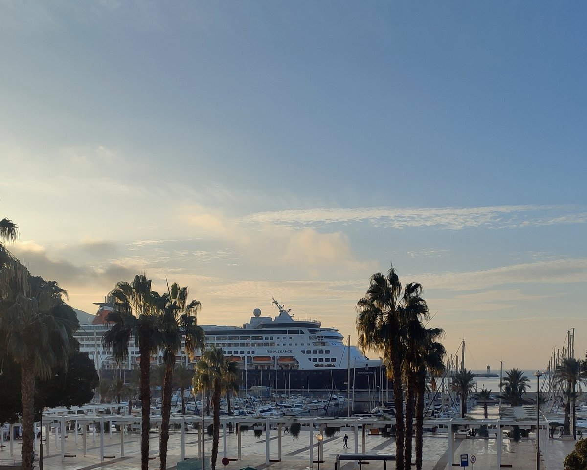 TuriCartagenaES's tweet photo. #FelizLunes. Hoy tenemos en Cartagena el crucero #Renaissance de la naviera @seajets. Bienvenidos a la ciudad!
#HapyMonday. Today the cruise ship #Renaissance is visiting us. Welcome to #Cartagena! https://t.co/ID8e8QmQEP