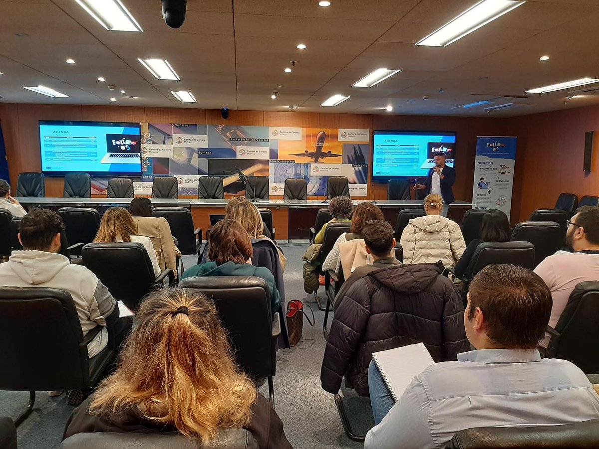followus_eu's tweet photo. The Spanish national workshop took place today!
@cambramallorca  and @centre4educat  jointly presented the project and its 3 results to members of the 3 target groups of the project: NEETs, SMEs and Social Inclusion Workers. Big interest from all participants! https://t.co/9UF8ZelHZD