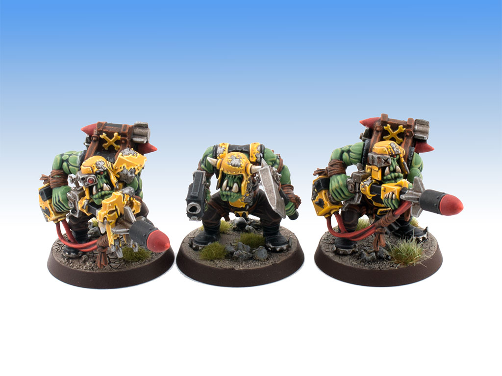 Here's a couple more finished Badmoon Boyz.

#WarhammerCommunity