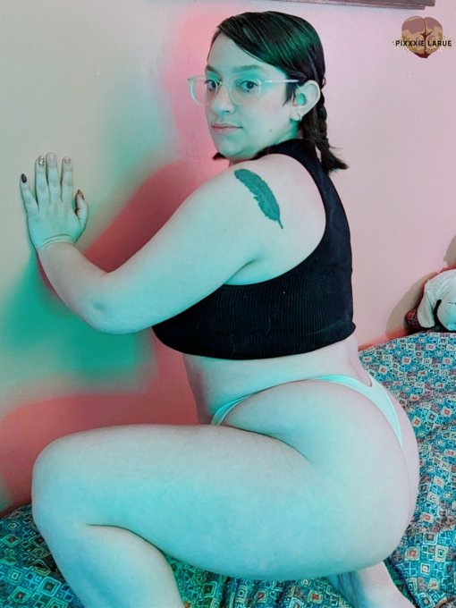 1, 2, or 3?  Or maybe you cannot get over the perfection of my ass? 🤔 😈 https://t.co/QEdJzH6T4o