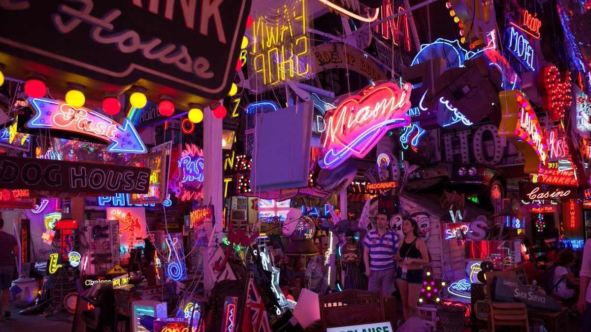 Neon sign-makers have banded together to object to the misrepresentation of LED signs as neon. Over 90 people have signed a letter which was sent to the Advertising Standards Authority on November 6th, 2023.

Read more at: signlink.co.uk/News/Industry/…