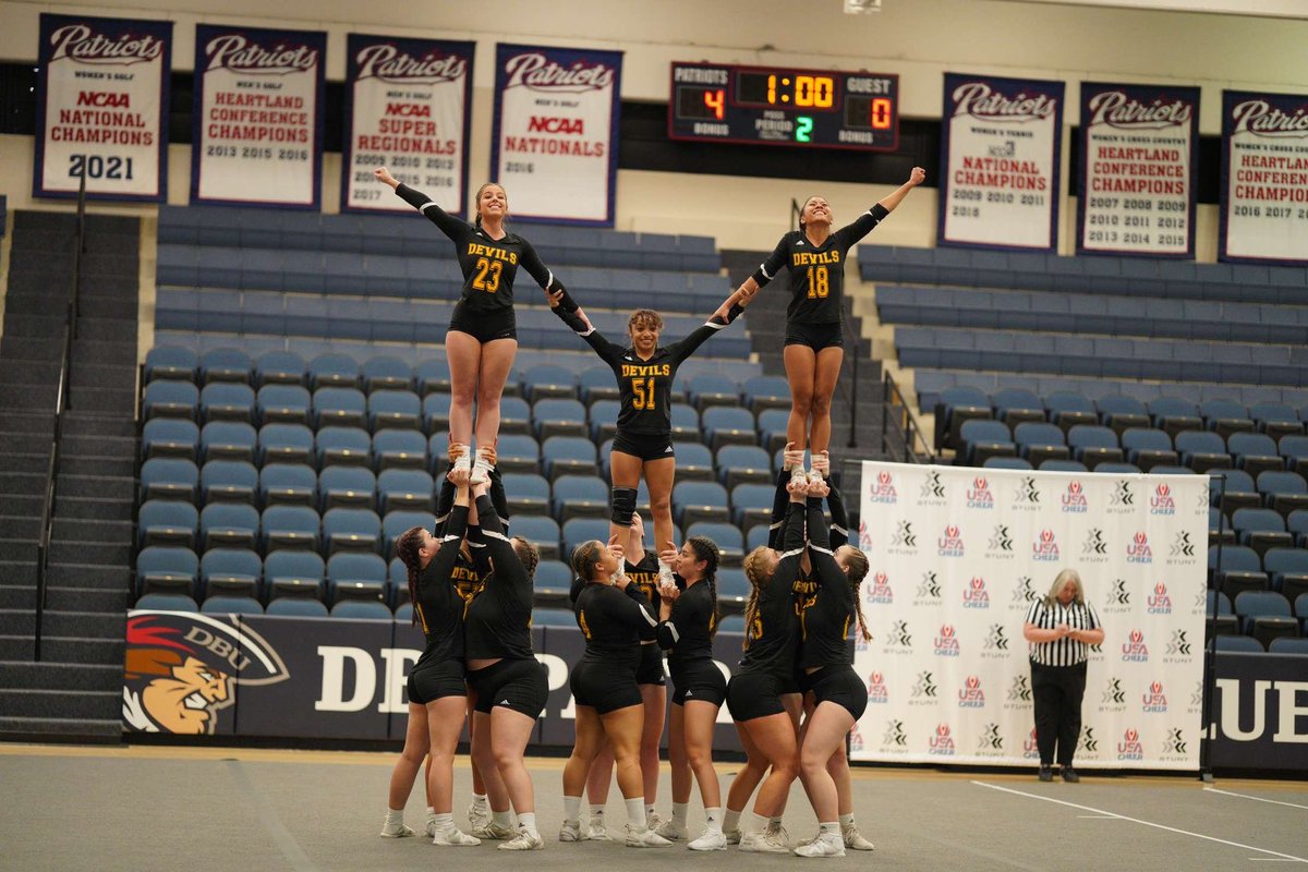 “The principle is competing against yourself. It’s about self-improvement, about being better than you were the day before” -Steve Young #MotivationalMonday