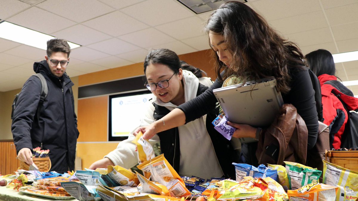 UCOBusiness's tweet photo. The UCO Department of Accounting displayed its gratitude for students with treats and writing utensils. We in the College Business are thankful for a lot of things this November, but we’re most thankful for you, our students! #UCOBusiness #FunFocusedForward https://t.co/pIleSTTNbB