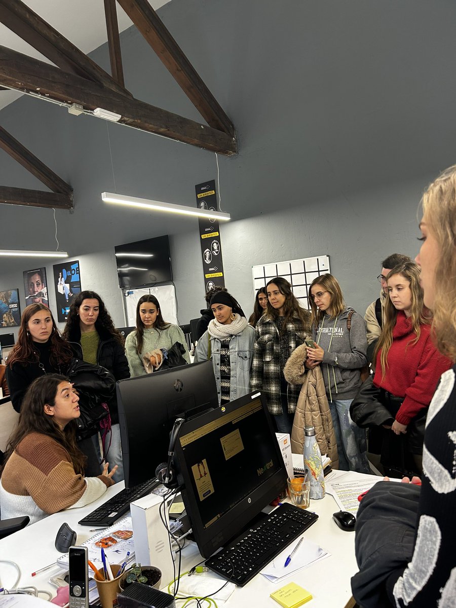 espiritusanto's tweet photo. Gracias @martomico @irenelarraz y a todo el equipo de @Newtral por su acogida y por explicarnos una y otra vez su día a día con paciencia infinita. Nos aporta mucho. Un placer ver por segunda vez un #uc3m para #uc3m 😄 @guincap_ y @jmmartroy #quieromás 😃 #Espiritured https://t.co/GjDMAZDd3G