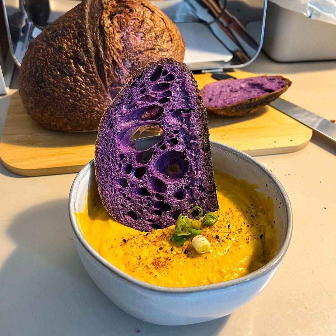 RizeUpBakery's tweet photo. Nothing like a warm soup with a side of our Ube loaf to stay warm! 🍲🥖💜 

#sanfrancisco #bayarea #sffoodie #sourdough #ubebread #ube #soupoftheday #winterfood #soupseason #soup #soupweather https://t.co/qBdSp82ZBu
