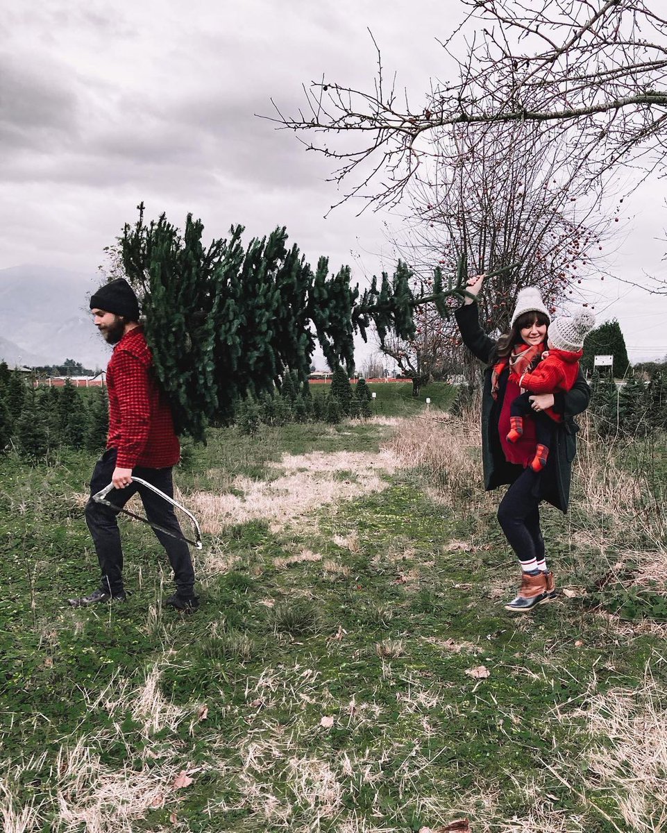 'Tis the season to hunt for that perfect Christmas Tree! 🎄 ⁠
⁠
Click the below for our exclusive blog, where you can find u-cut trees (that aren't from the forest!!) to make sure you stay on the nice list this year.  🌟⁠

tourismmission.ca/xmastrees
⁠
📸 <a href="/elisabethdreves/">Elisabeth Dreves</a>