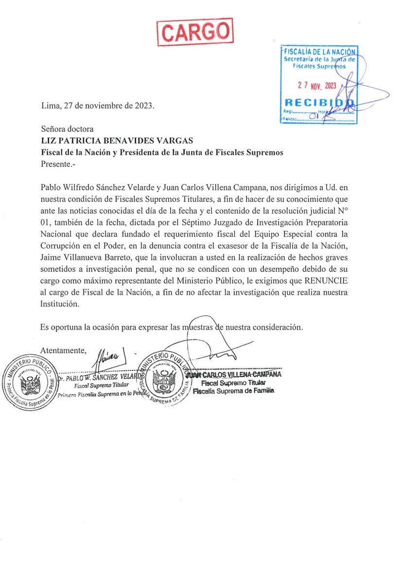 pedrojosecama's tweet photo. Qué asco. Corrupto ex FN Pablo Sánchez, títere d Gonorriti y su chupe, Juan Villena le "exigen" renuncia a FN Patricia Benavides x 1 investig pegada x baba. Caviaronaje desesperado x creer segura caída d Benavides. https://t.co/fYuI9o1LJJ