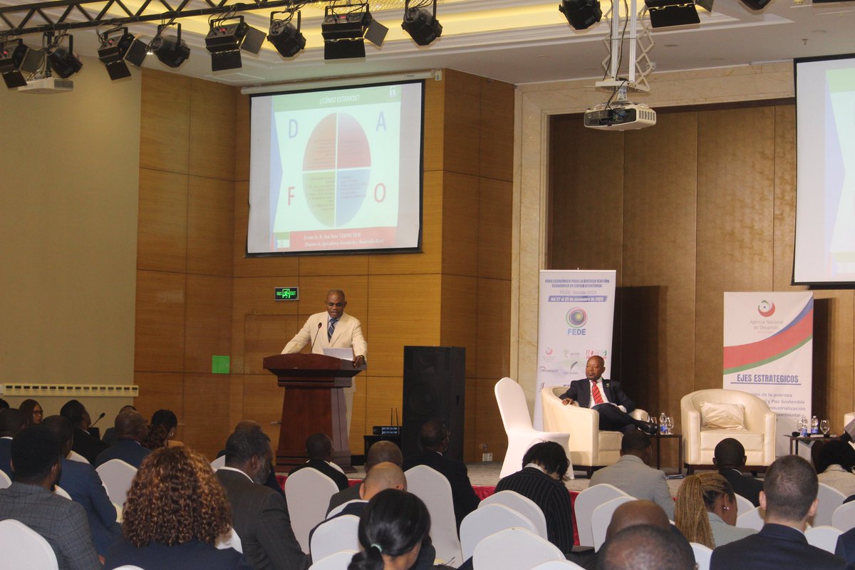 AACAPITAL19's tweet photo. Arranca el Foro Económico para la Diversificación Económica de Guinea Ecuatorial (#FEDE).
Detalles en https://t.co/wb10f7DbTH @SOLMEDIAEG @canalsol_tv #soltv https://t.co/GXIq2Ya6xX