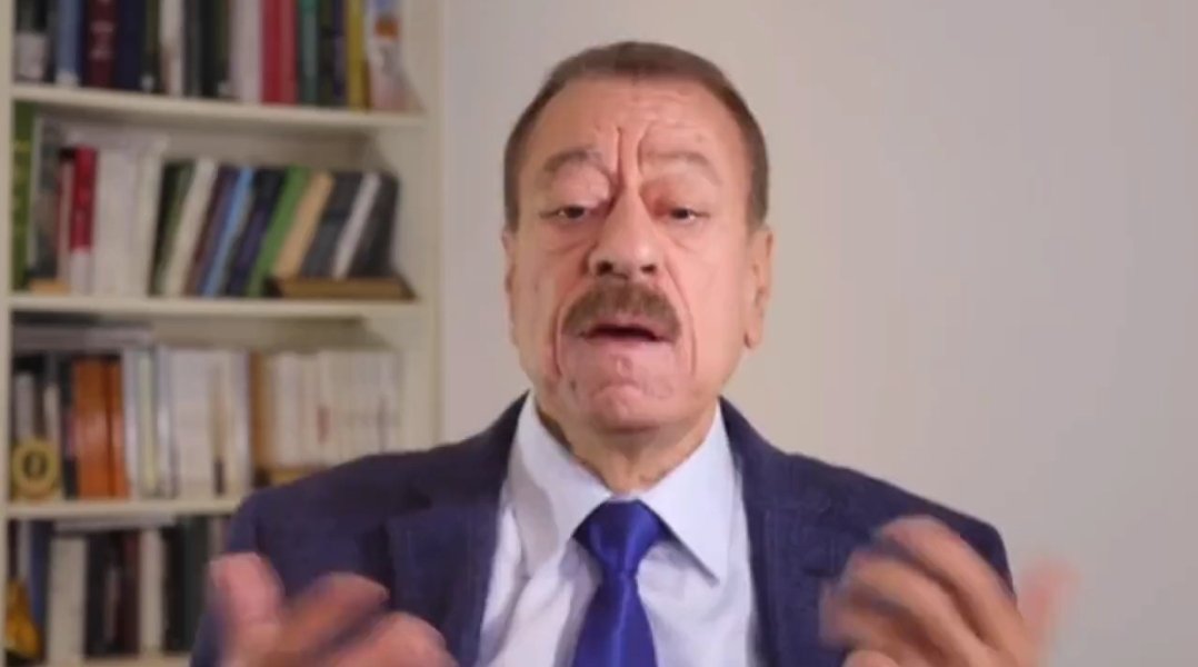 عطوان
امريكا لا تحترم إلا القوة وأنصار الله مش خايفين من امريكا ولا خايفين من اسرائيل ولا خايفين من أحد أسقطوا طائرتين أمريكيين من اضخم الطائرات 
 اليمن خرج من هذا الحرب قوة عظمى وقوة اقليمية وسوف يعترفون بها جميعا
شاء من شاء ويأبا من يأبا