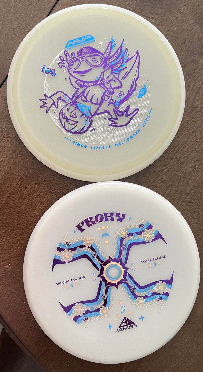 MA4DiscGolf's tweet image. 🚨Giveaway!🚨 RT, like, and follow! Also tell me your best dad joke, witch ever makes me laugh the hardest you win!