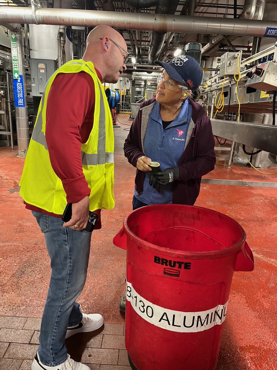 Visiting @AnheuserBusch #Teamsters today in STL w/ General Secretary-Treasurer #FredZuck. 5K+ brewery Teamsters are fighting hard right now for a fair new contract. ABInBev must do the right thing here = respect and reward our members.