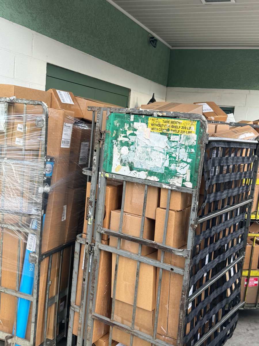 SaltwaterAq's tweet image. Pick, Pack &amp;amp; Ship!  Getting it Done CYBER MONDAY Style! - Thanks for the Love &amp;amp; Support!

#reeftank #reeftanks #reeftanksofinstagram #coralreeftank #nanoreeftank #fishtank #aquarium #aquariums #corals #allmymoneygoestocoral #reef2reef