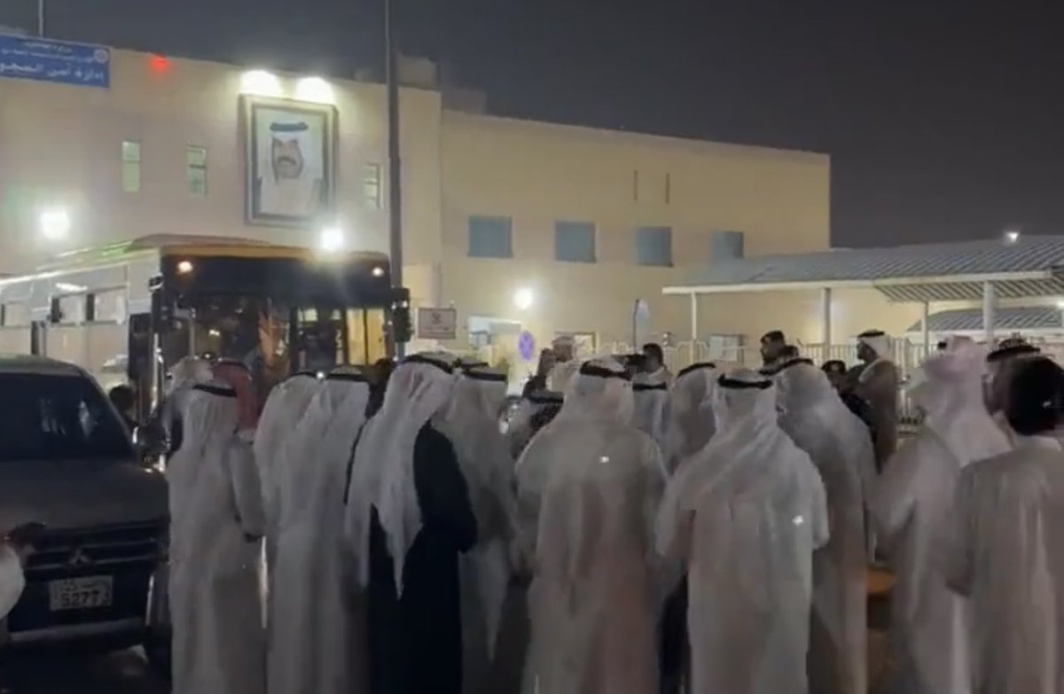 MMalfaji's tweet photo. من القلب نبارك ونهنئ
إخواننا في #تشاورية_مطير 
وكذلك نبارك لأخواننا وأبنائنا الآخرين سواء في الكويت أو المهجر الذين شملهم العفو

وكذلك نبارك للأخوة الذين صدر فيهم أمر أميري بإسترداد جناسيهم

شاكرين لصاحب السمو أمير البلاد وولي عهده
على هذه المبادرة المقدرة لدى الجميع .

#الكويت https://t.co/6Two6eW0nn