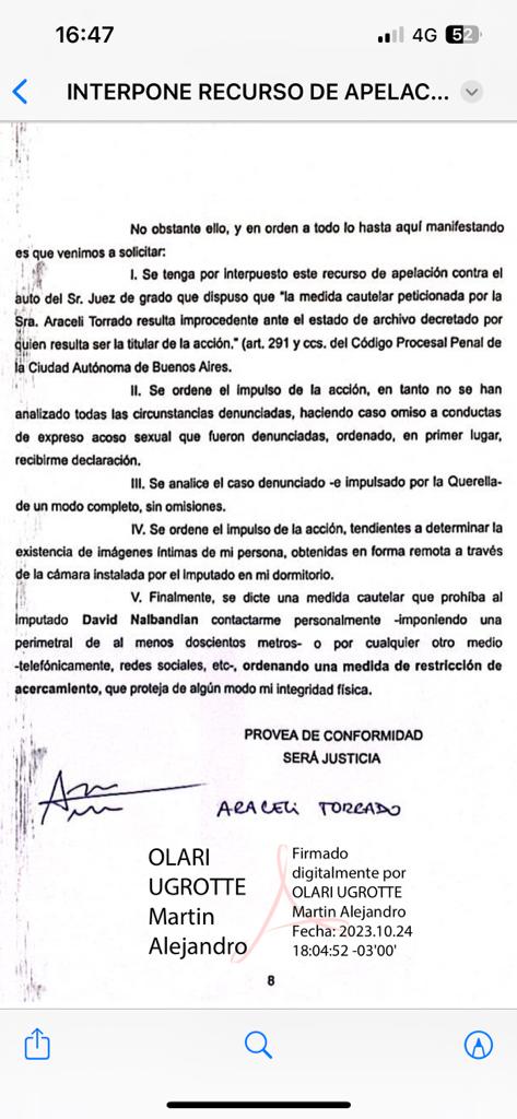 🚨 APELAN FALLO QUE ARCHIVÓ CAUSA CONTRA NALBANDIAN Y PIDEN RESTRICCIÓN PERIMETRAL
- La denunciante Araceli presentó un escrito para el desarchivo de la causa.
- La denuncia es por acoso sexual.
- La mujer descubrió que el tenista le instaló una cámara para controlarla