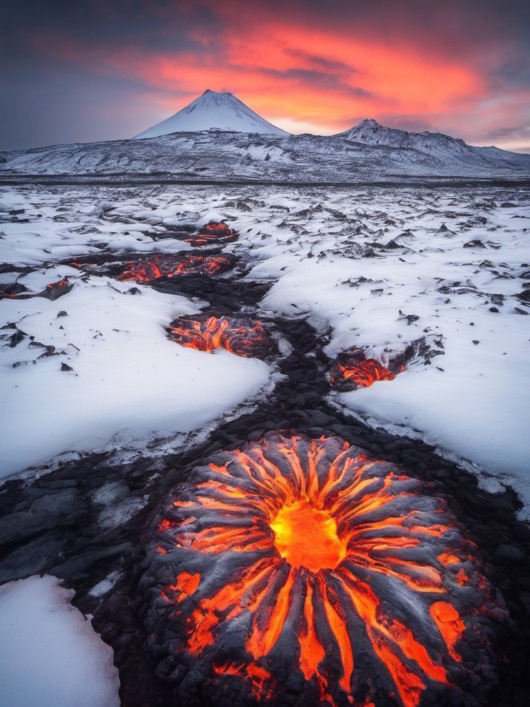 A veces genero alguna que otra imagen.

Esta sale de un fine-tuning que hice con <a href="/dreamlookai/">dreamlook.ai</a>. Me da que que este modelo se va a convertir en uno de mis favoritos.