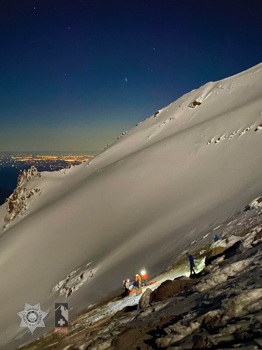 ClackCoSheriff's tweet image. NEWS RELEASE: Sheriff's Office Leads Successful Rescue After Woman Falls Hundreds of Feet on Mt. Hood -- clackamas.us/sheriff/2023-1…