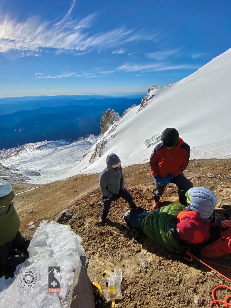 ClackCoSheriff's tweet image. NEWS RELEASE: Sheriff's Office Leads Successful Rescue After Woman Falls Hundreds of Feet on Mt. Hood -- clackamas.us/sheriff/2023-1…