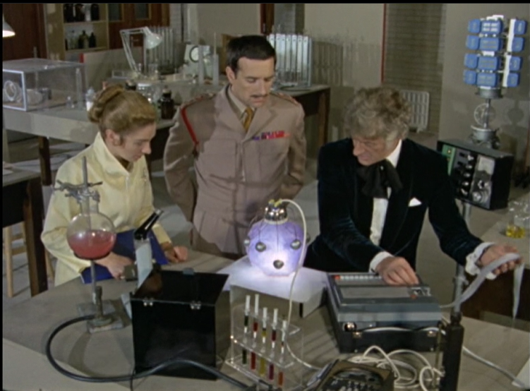 DWUDatabase's tweet photo. It is crazy how quickly I've adapted to the new series. #Invasion and #WebofFear certainly paved the way but 3 episodes in and the Doctor already feels established with a job and a lab (even if it isn't official yet) #DoctorWho #SpearheadfromSpace https://t.co/GLjFPrVq1E