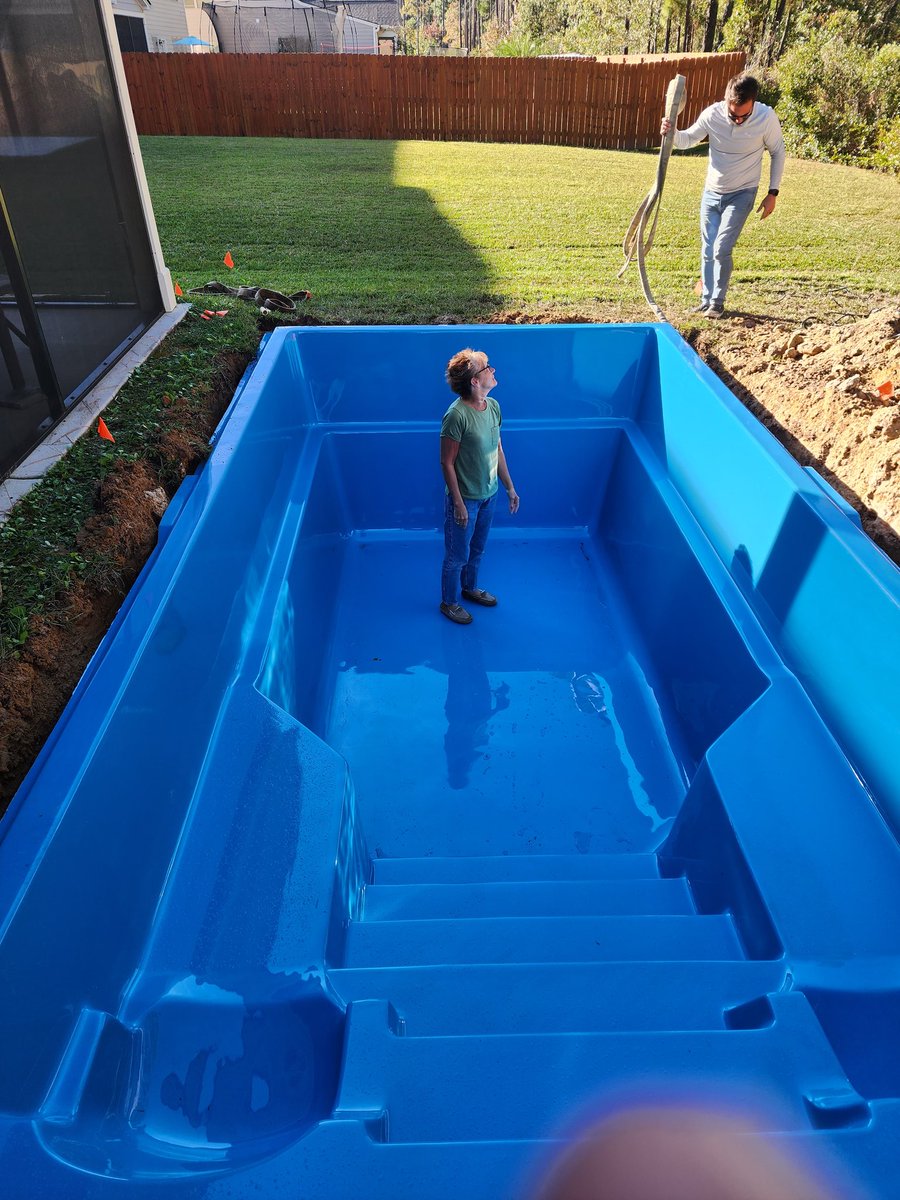 hromgirl's tweet photo. #gettingcloser #ingroundpool https://t.co/ccw72VvPVh