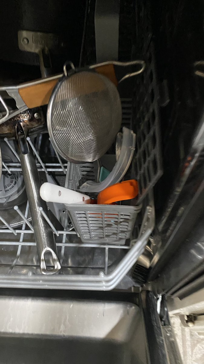 plasticoshoyos's tweet photo. Our products are tested to sustain extreme temperatures such as being washed on the dishwasher 💦💦💦 
We are committed to provide, our clients a quality 🏆🏆🏆 product that meets their satisfaction and believe we have done that since we started this journey in 2018. https://t.co/meQNc2OjSZ