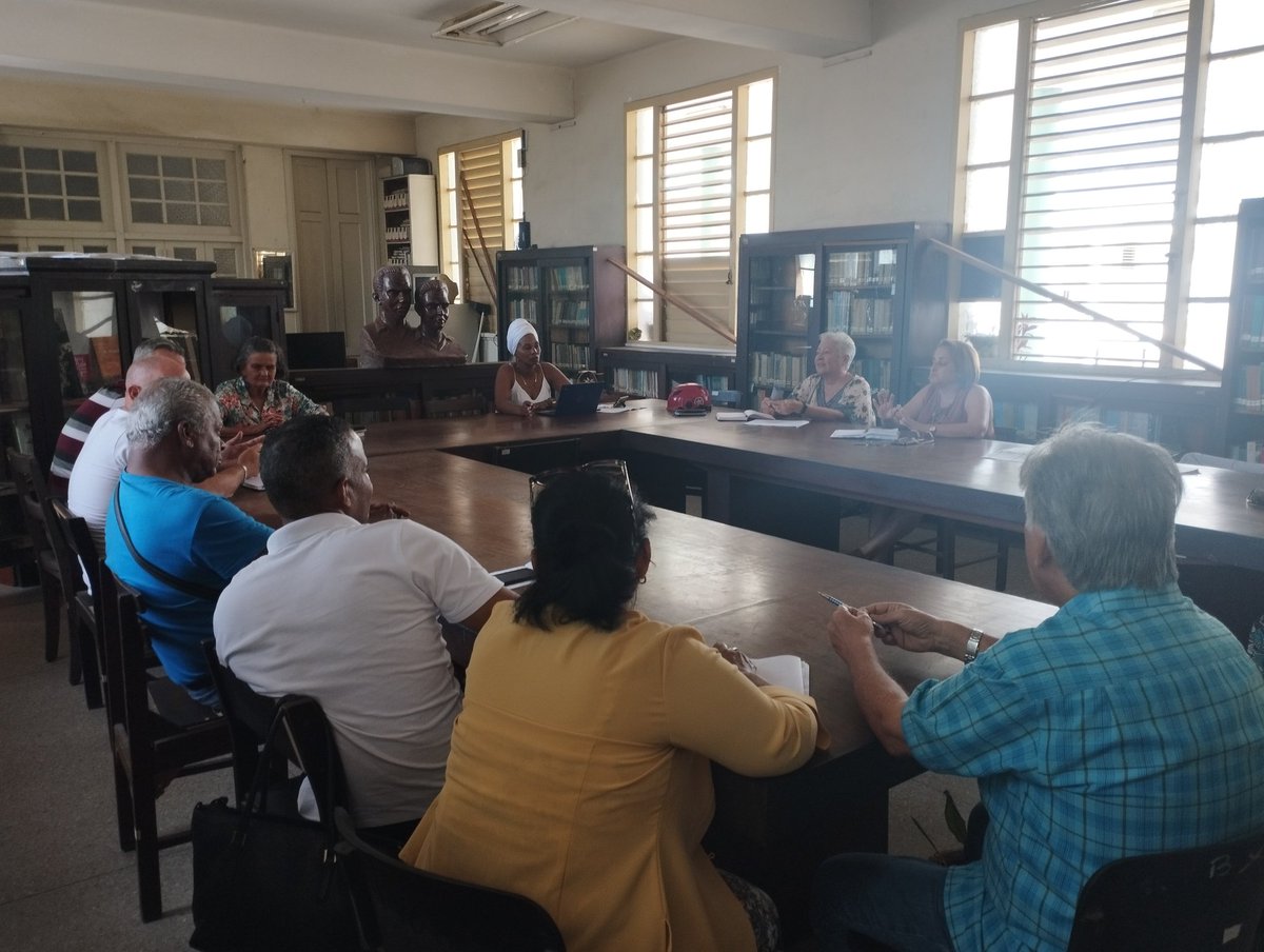 api1990's tweet photo. Los militantes del Partido Comunista de #Cuba ( PCC) de nuestra Casa de Altos Estudios se encuentran en el proceso de balance de los núcleos.
Como parte del proceso se realizan las asambleas de evaluación de los militantes en el periodo 2019-2023. 
#UPRPorLaExcelencia https://t.co/i2JRZ49lUI