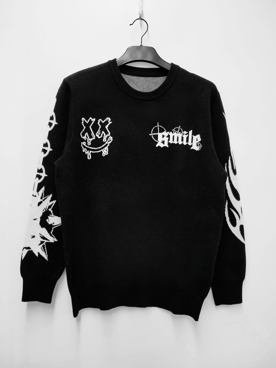 SM!L3 ® tweet media