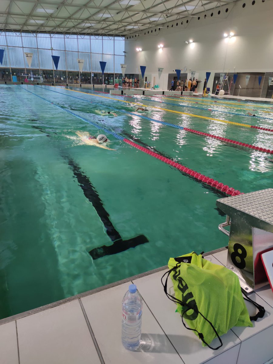 Nouvelle session de mesure pour le projet @HYPOXPERF avec les nageurs de la @FFNatation ! @LaboMOVE @TeamVBRBC @AgenceRecherche @Agence_du_Sport @INSEP_PARIS