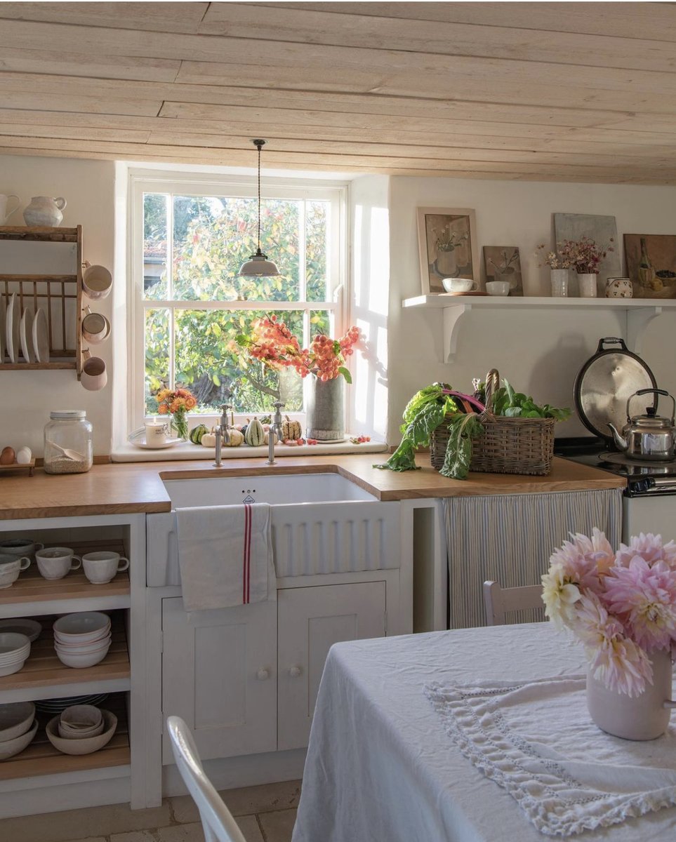 Perrin & Rowe tweet media