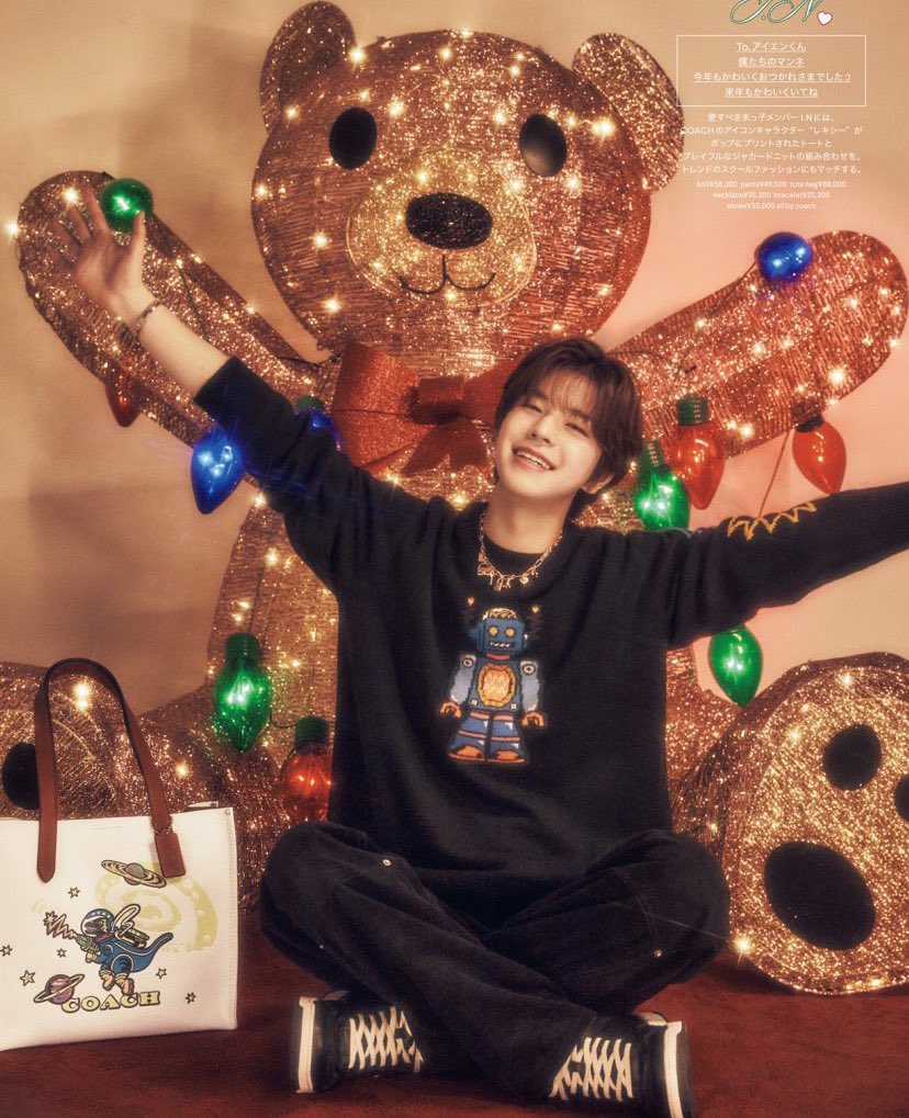 binniekeo's tweet photo. esta es la foto más aniquilante destructiva desgarradora mutilante que vi

COZY HOLIDAYS WITH SEUNGMIN
#OurCoachHighnessSeungmin
#SeungminxCoach #SeungminxNylonJapan
@Coach @NYLONJAPAN @Stray_Kids https://t.co/pTe7j7IHsO